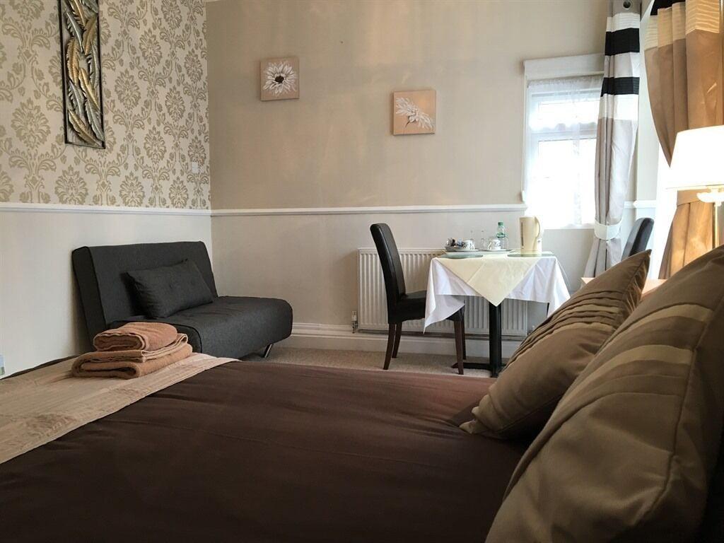 Bed & Breakfast Burton 3*